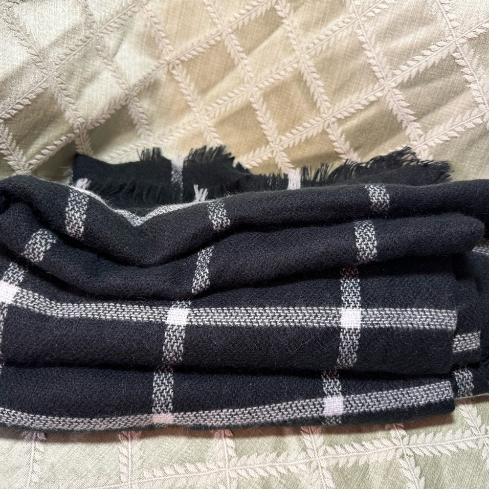 Black and White Check Square Blanket Scarf